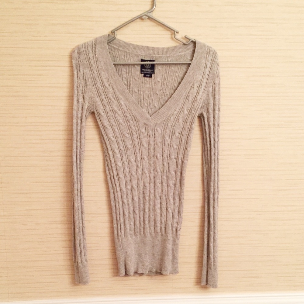 American Eagle sweater